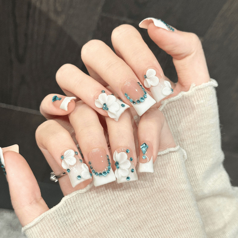 French Tip Handmade Press on Nails White Tip Blue Rhinestone Flower Gentle Style