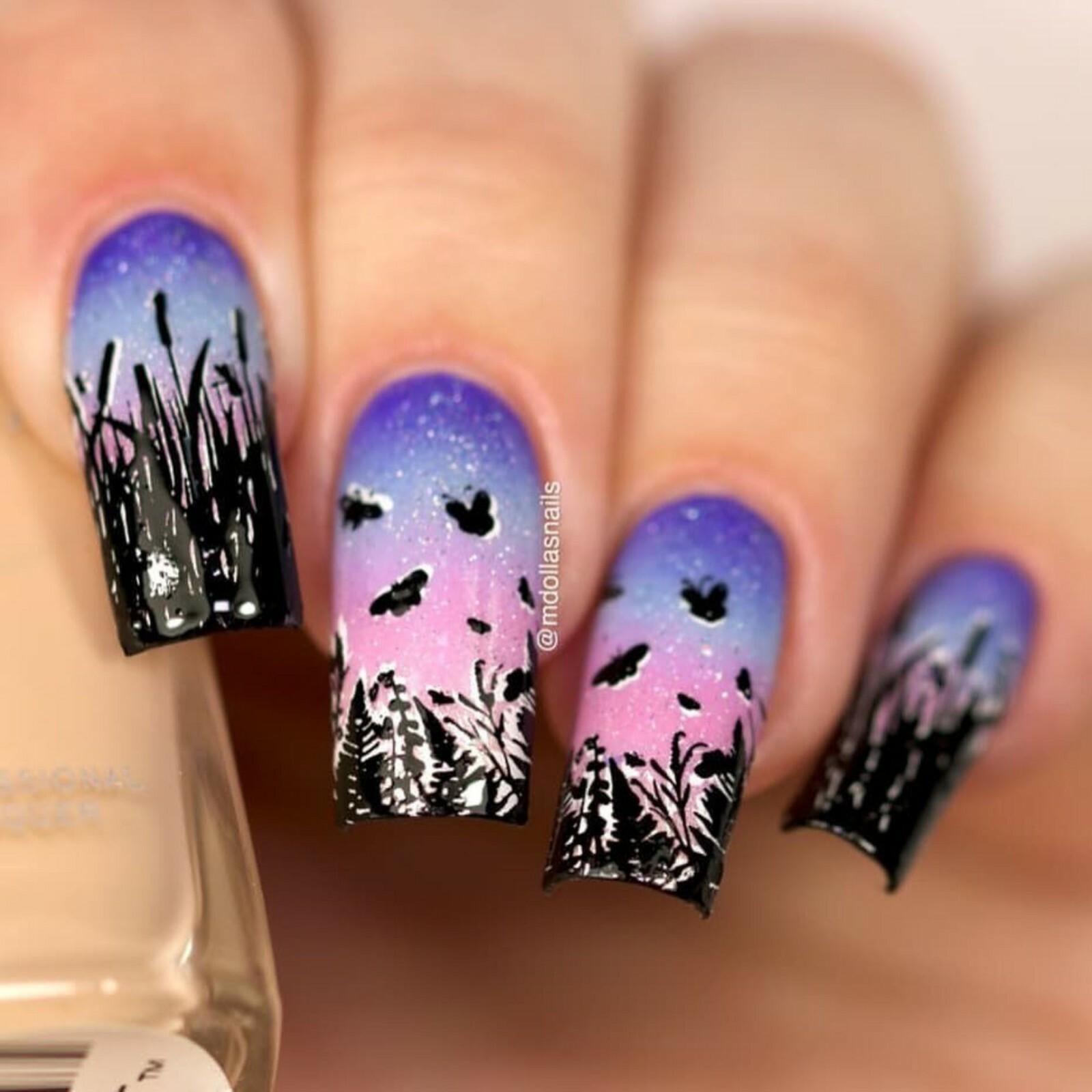 B044 From Ground Comes Life Stamping Plate For Stamped Nail Art Design