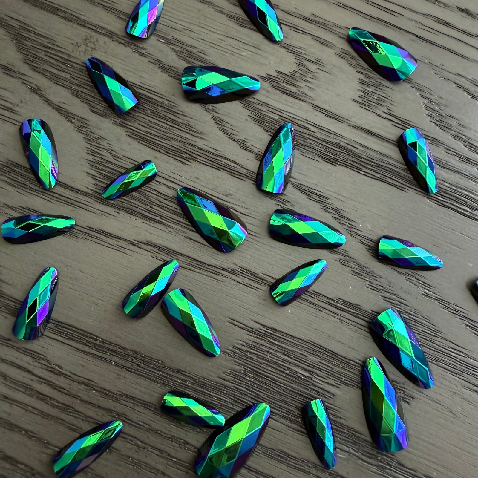 New! 24 3D Chrome Green & Purple Iridescent Long Length Almond Press on Nails