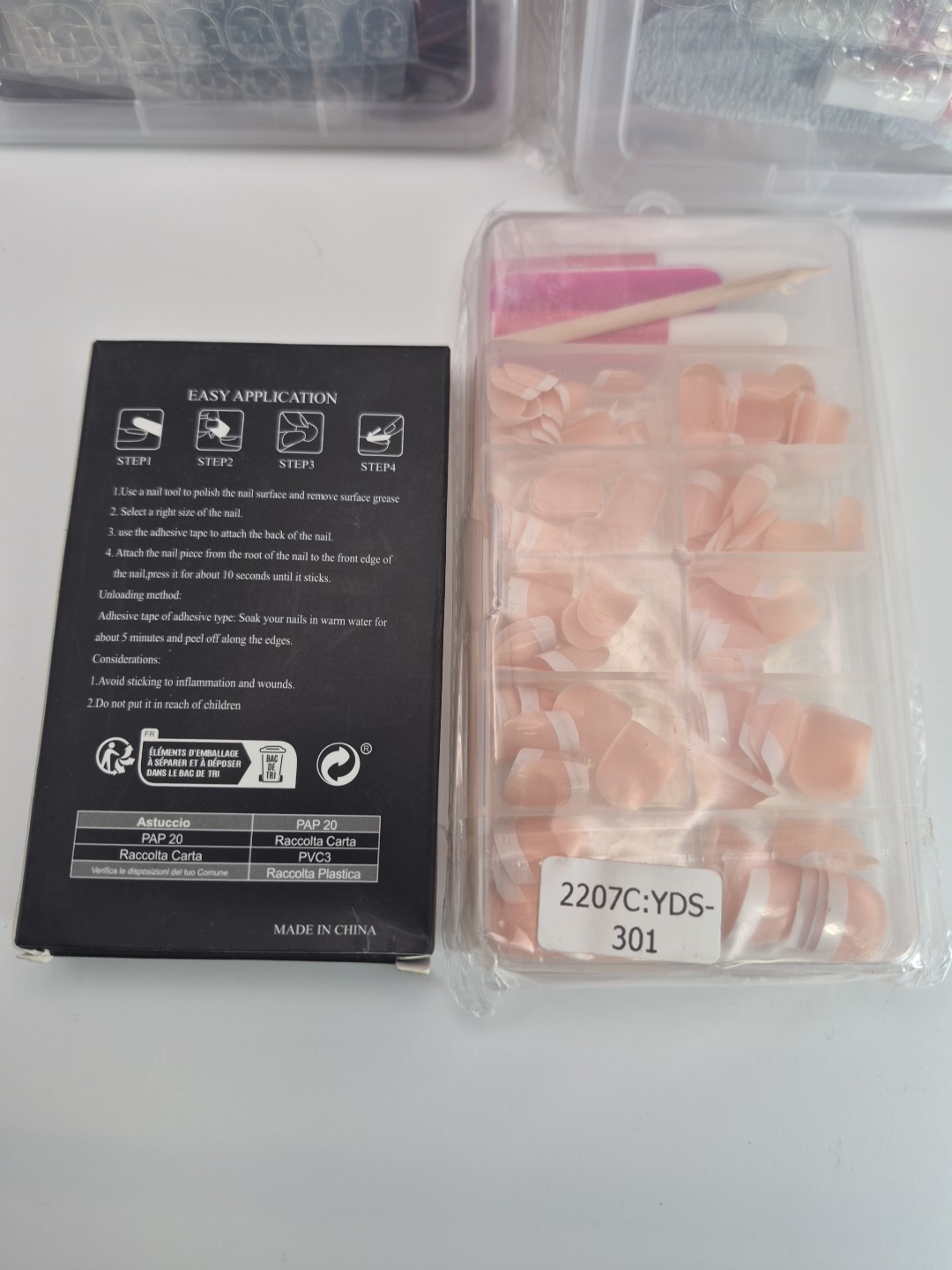 4 Sets Press On Nails Multiple Sizes Colors Glue Adhesive Tabs French Coffin