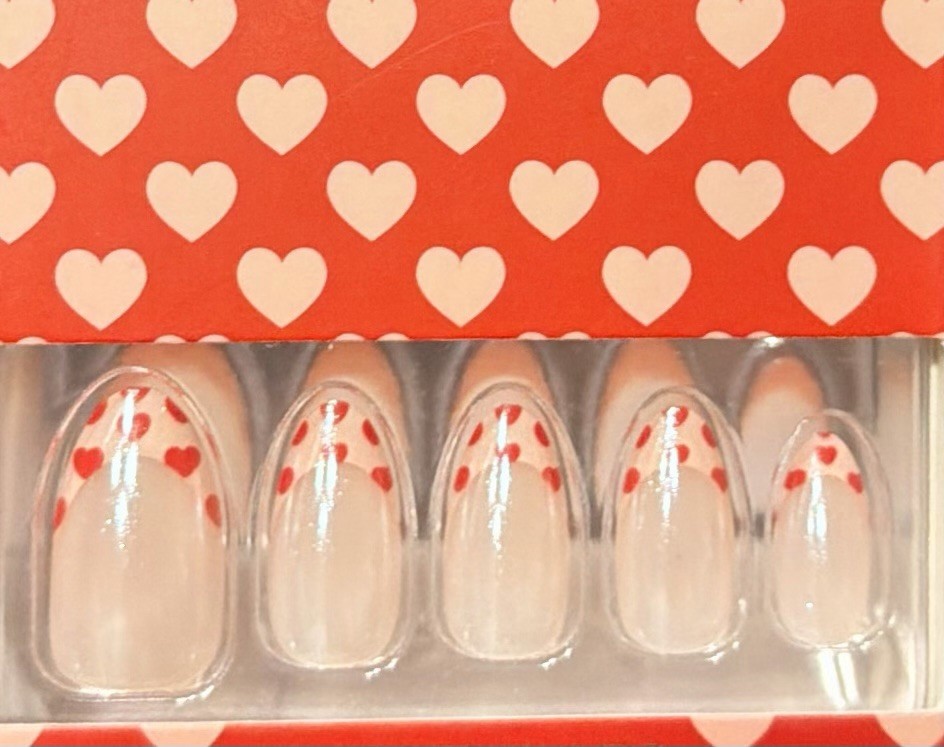 Red Aspen Press On Medium Almond Glazed Heart French Be Mine Bestie, Avril ❤️