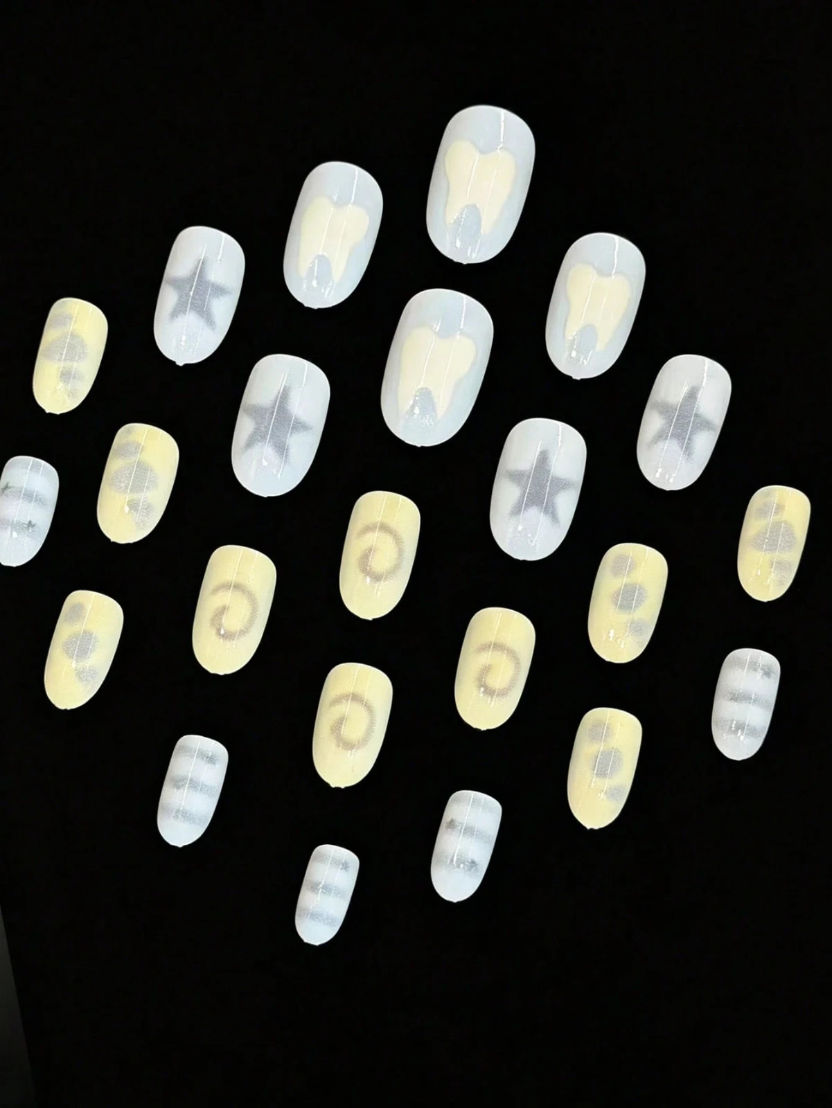 24PCS Y2K Alien Press On Nails Short Oval UFO Rainbow Space Full Cover Reusable