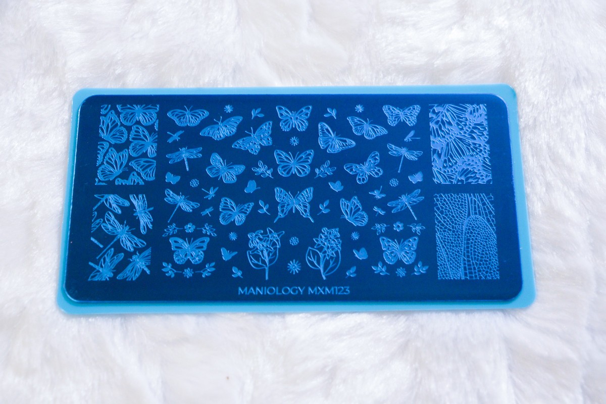 Maniology Nail Stamping Plate – MXM123 Sky Dancers Flutter Pirouette Butterflies