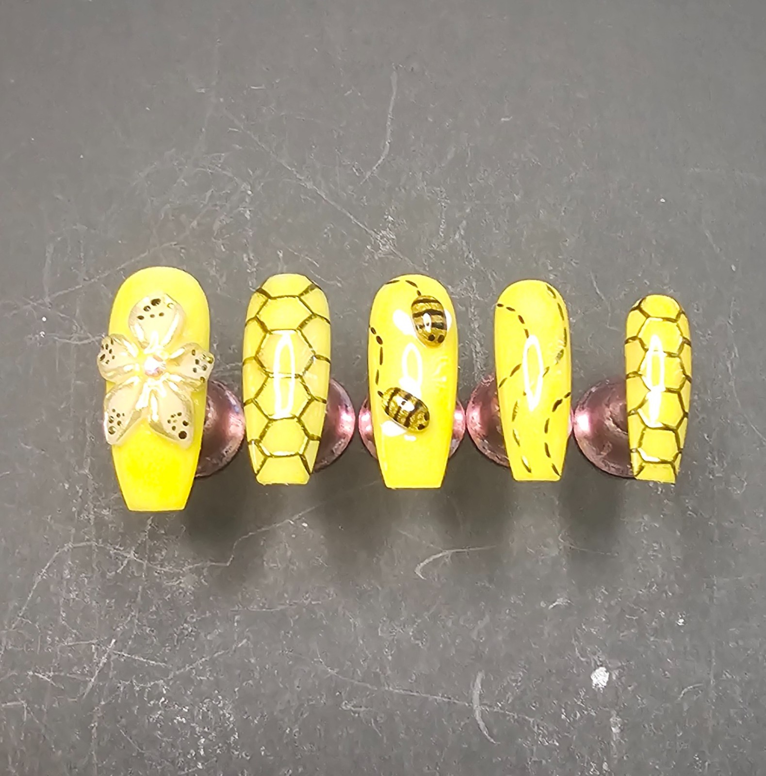 Press-On Nail Set #84: Bee Happy