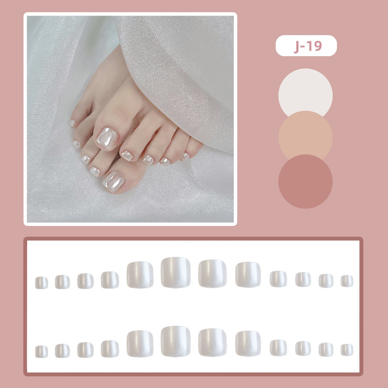48Pcs Short Silver Mirror Chrome Press on Toe Nails Stylish Daily Party Nails