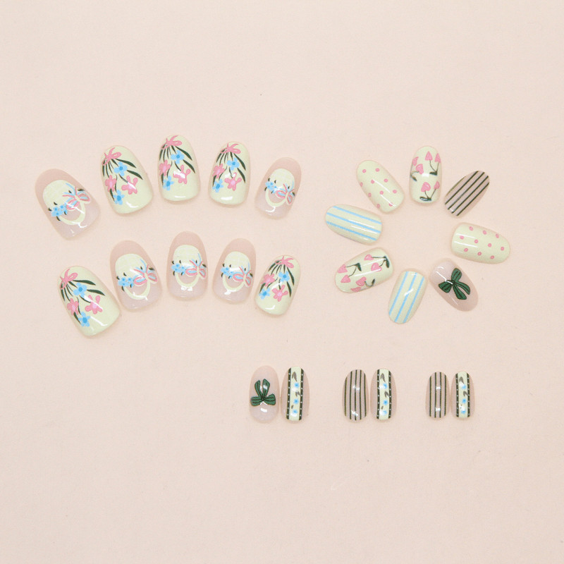 60pieces of nude pink gold glitter nail art with a light luxury and highend feel