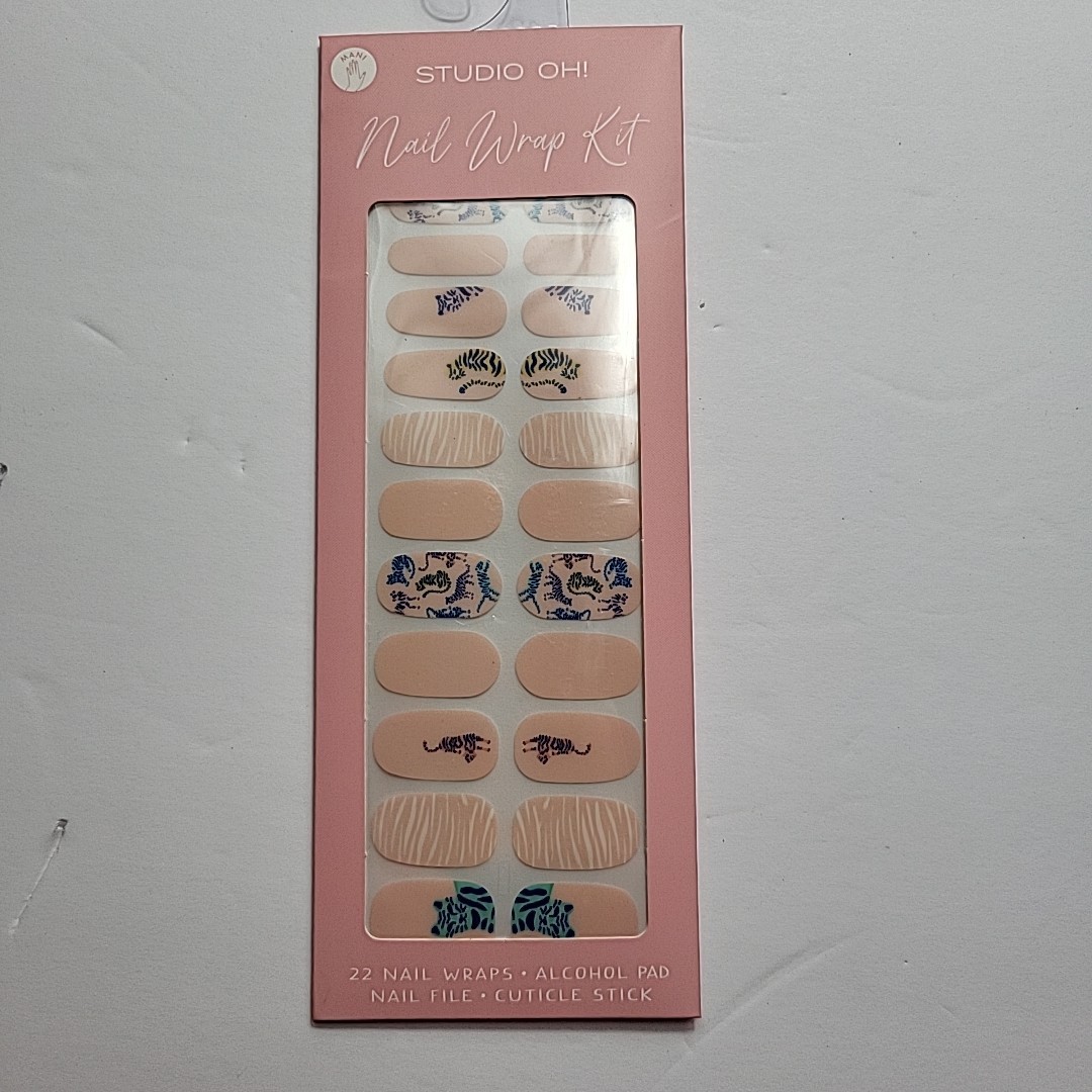 Studio Oh! Nail Wrap Kit 34 Toe Nail Wraps Nail File Alcohol Pad Cuticle Stick