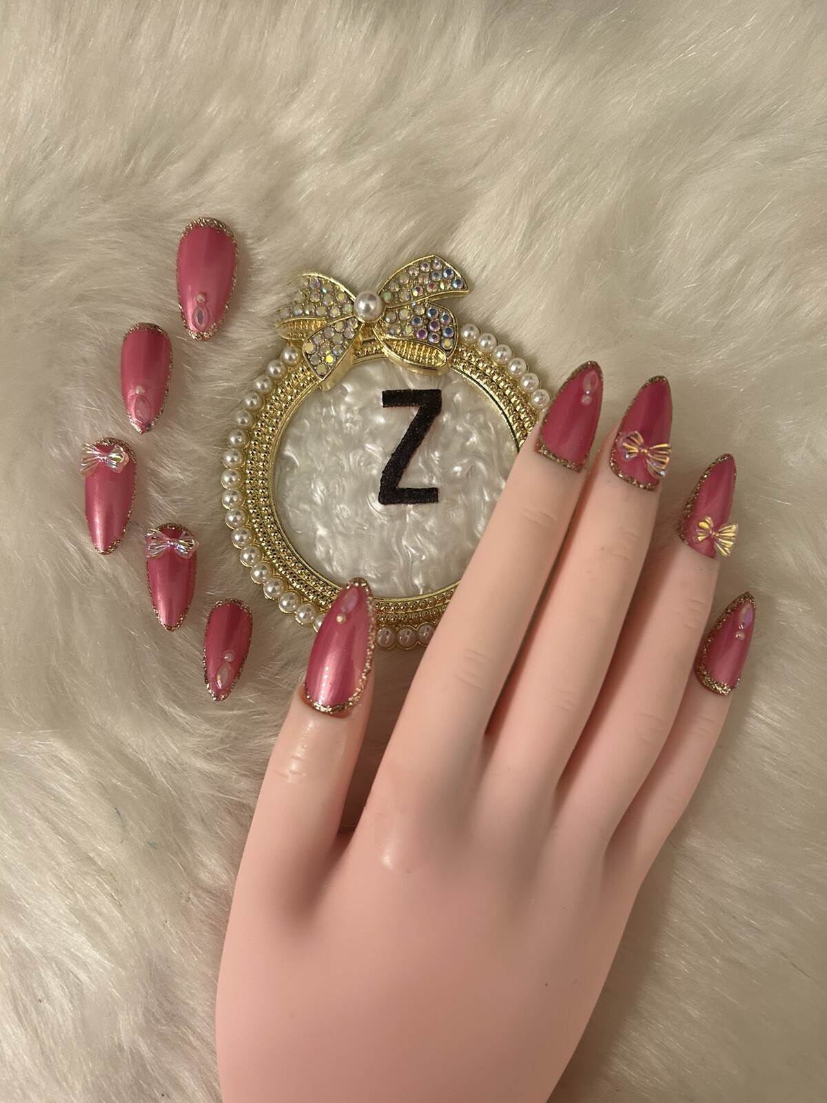 Z NAILZ! Gorgeous Set of Handmade Embellished Pink Med. Almond Press On Nails