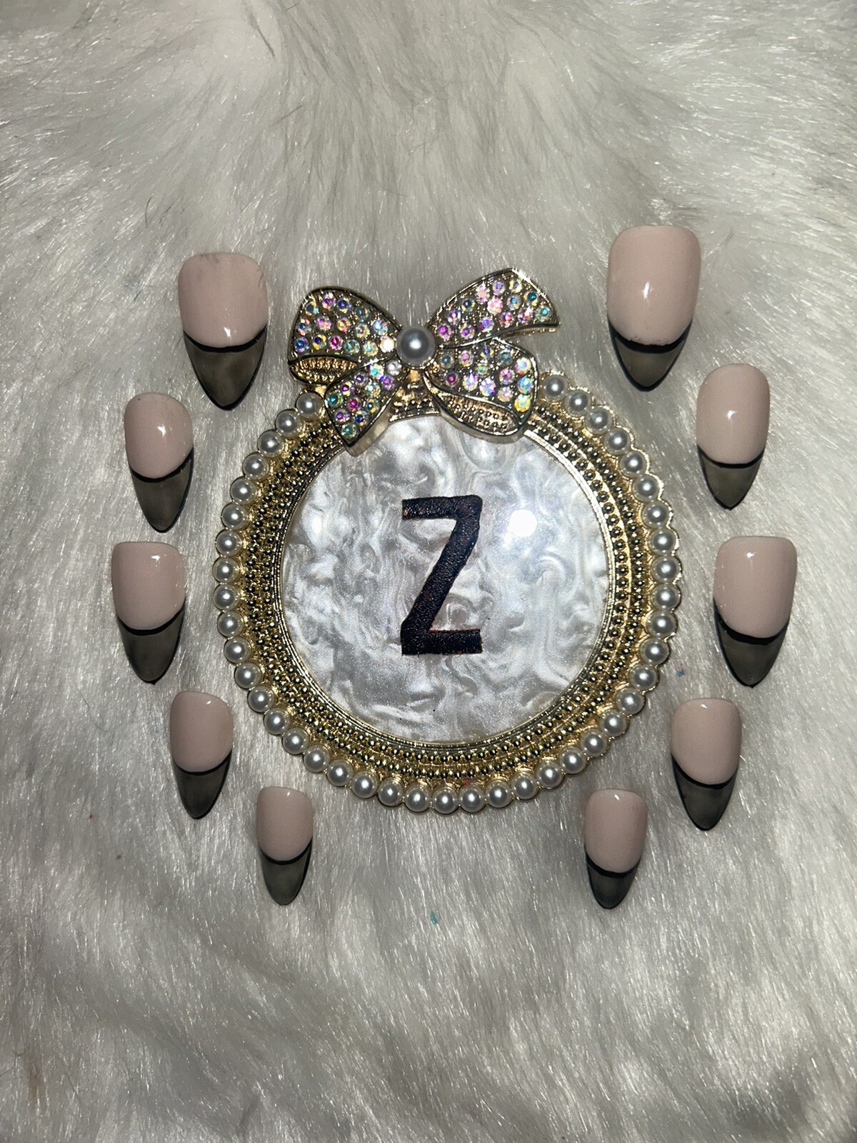 Z NAILZ! Handmade Nude/Sheer Black M Almond Shiny Press On Nails