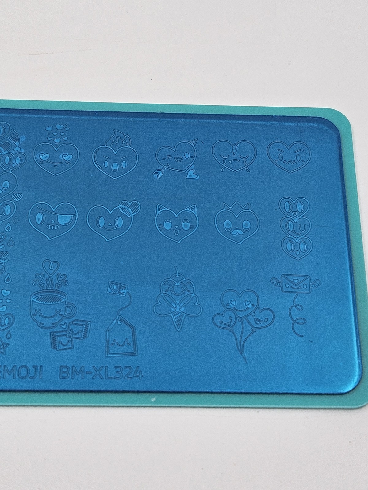 Maniology Bundle Monster BM-XL324 Kawaii Emoji Heart Valentines Nail Stamp Plate