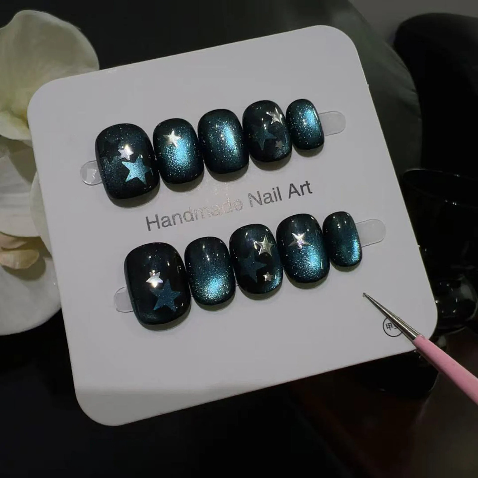 10Pcs Short Handmade Nails Cat Eyes Wearable False Nails Full Cover Nail Tips