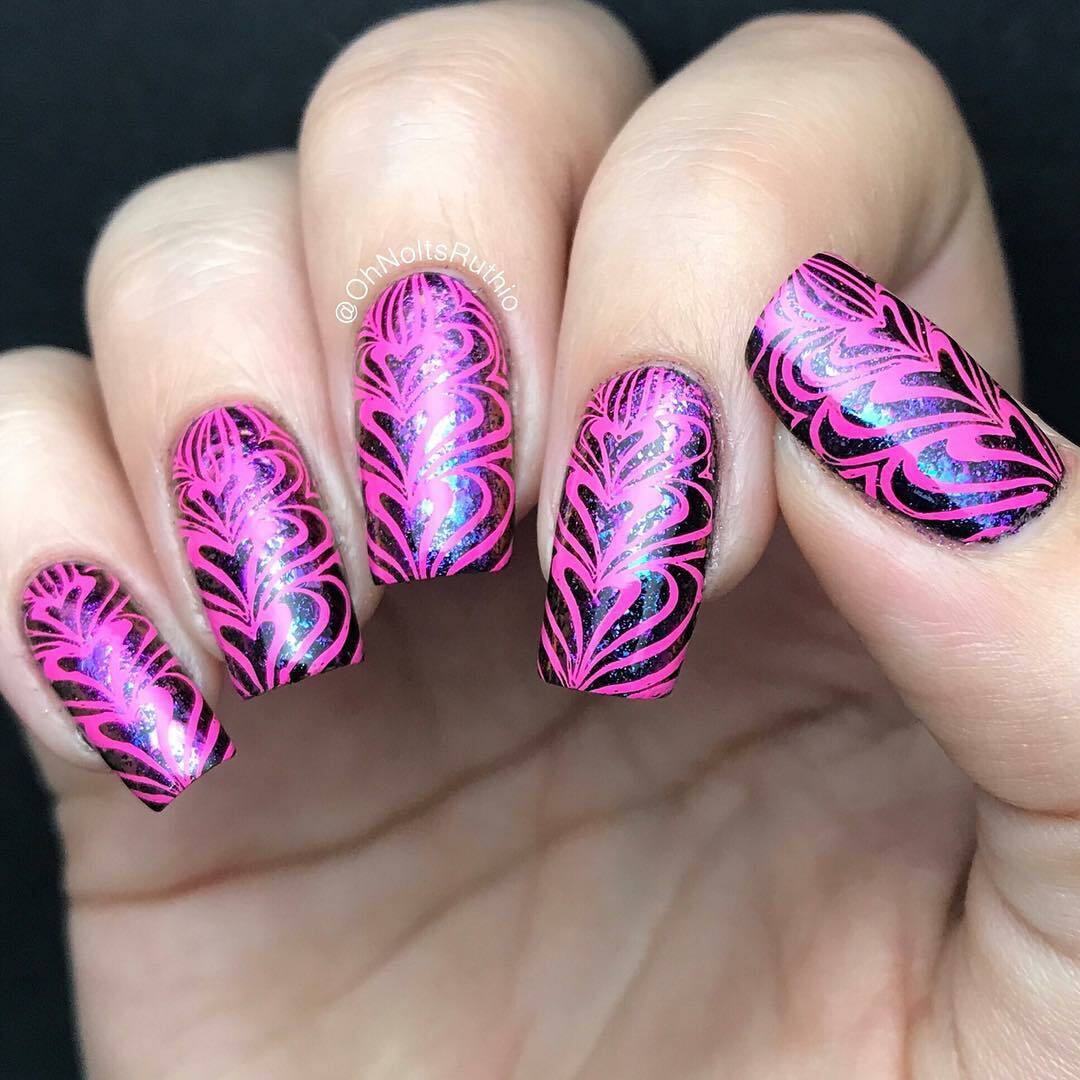 B002 Water Marble to Perfection Stamping Plate For Stamped Nail Art Design