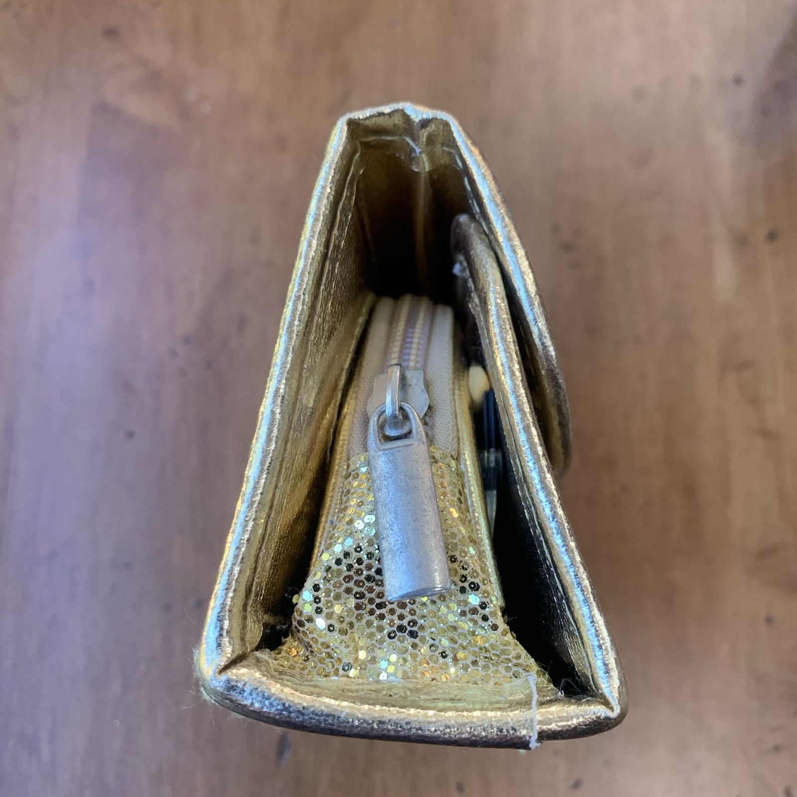 Simple Pleasures Travel Tool Makeup Set Nail Scissors In Sparkly Gold Zip Case