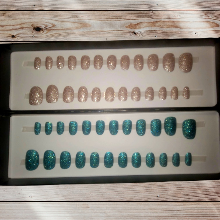 Lot of 5 Sets – DOOBY’S Handmade Gel Nails Press-on False Nails Short-Almond