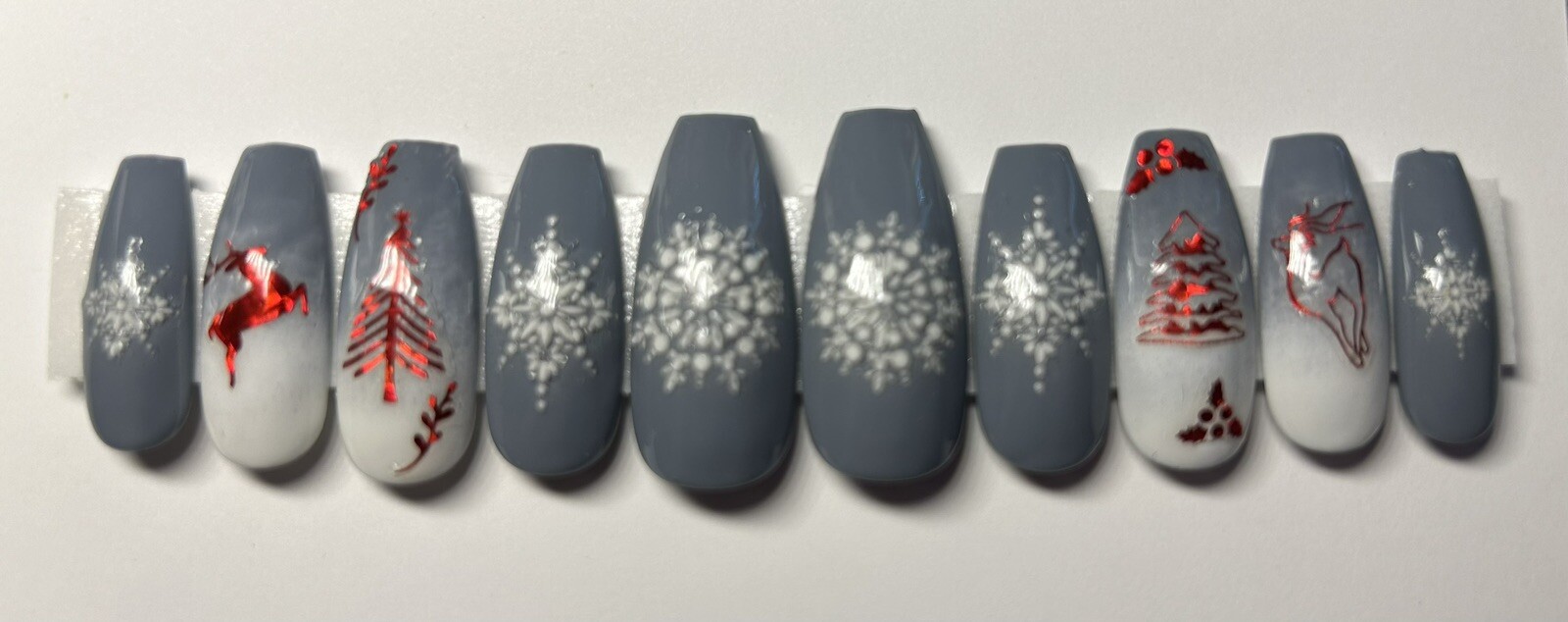 Gray And White Christmas Press On Nails