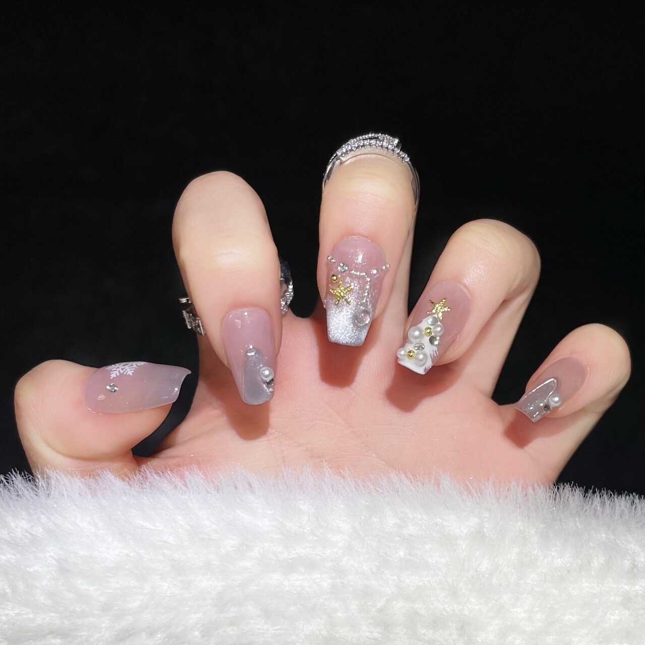 Press on nails medium “Christmas Porcelain White Limited Edition”