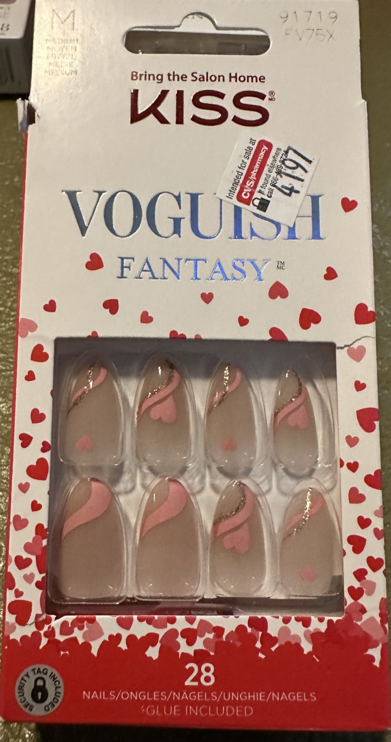Kiss Nails Manicure Medium Almond Pink Heart Voguish Fantasy glitter
