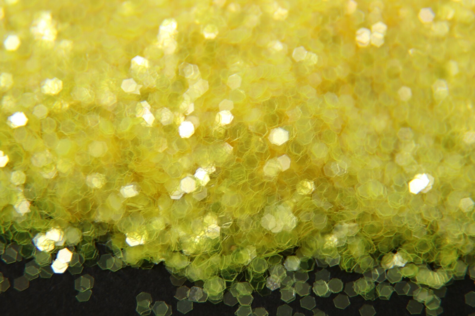 Glitter Fluorescent Half Transparent Medium 1/24″ 040″ 0.5 1 2 4 6 8 Oz Jar