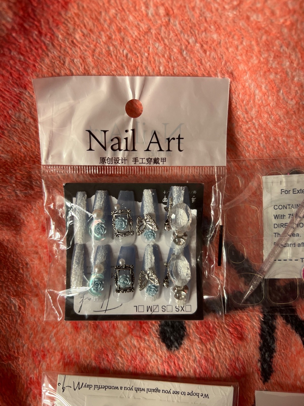 Super high quality, reusable, handmade press on nails. You get 5 pairs with glue