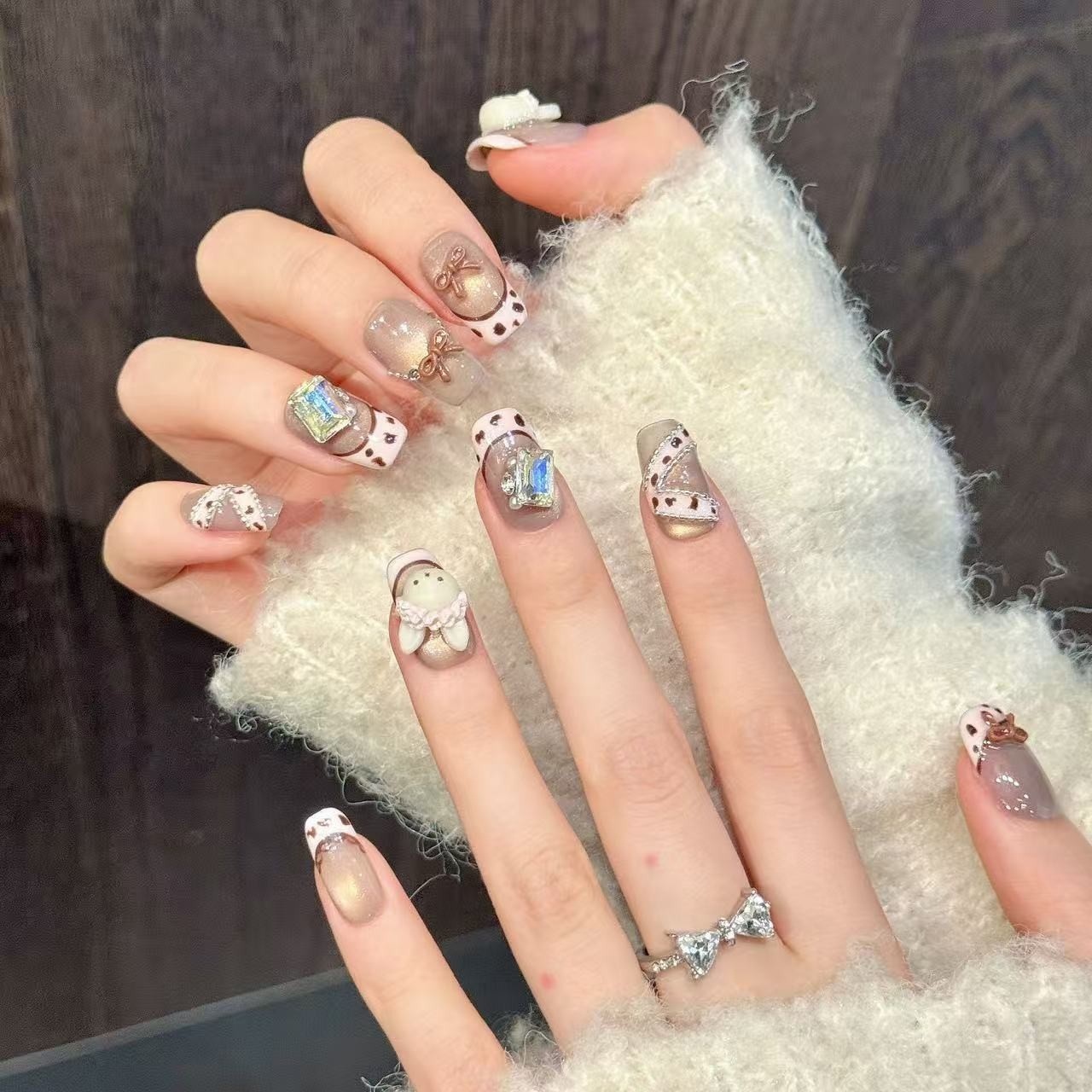 Handmade French Bunny Cute False Nail Short Coffin Press on Nail Nail Art