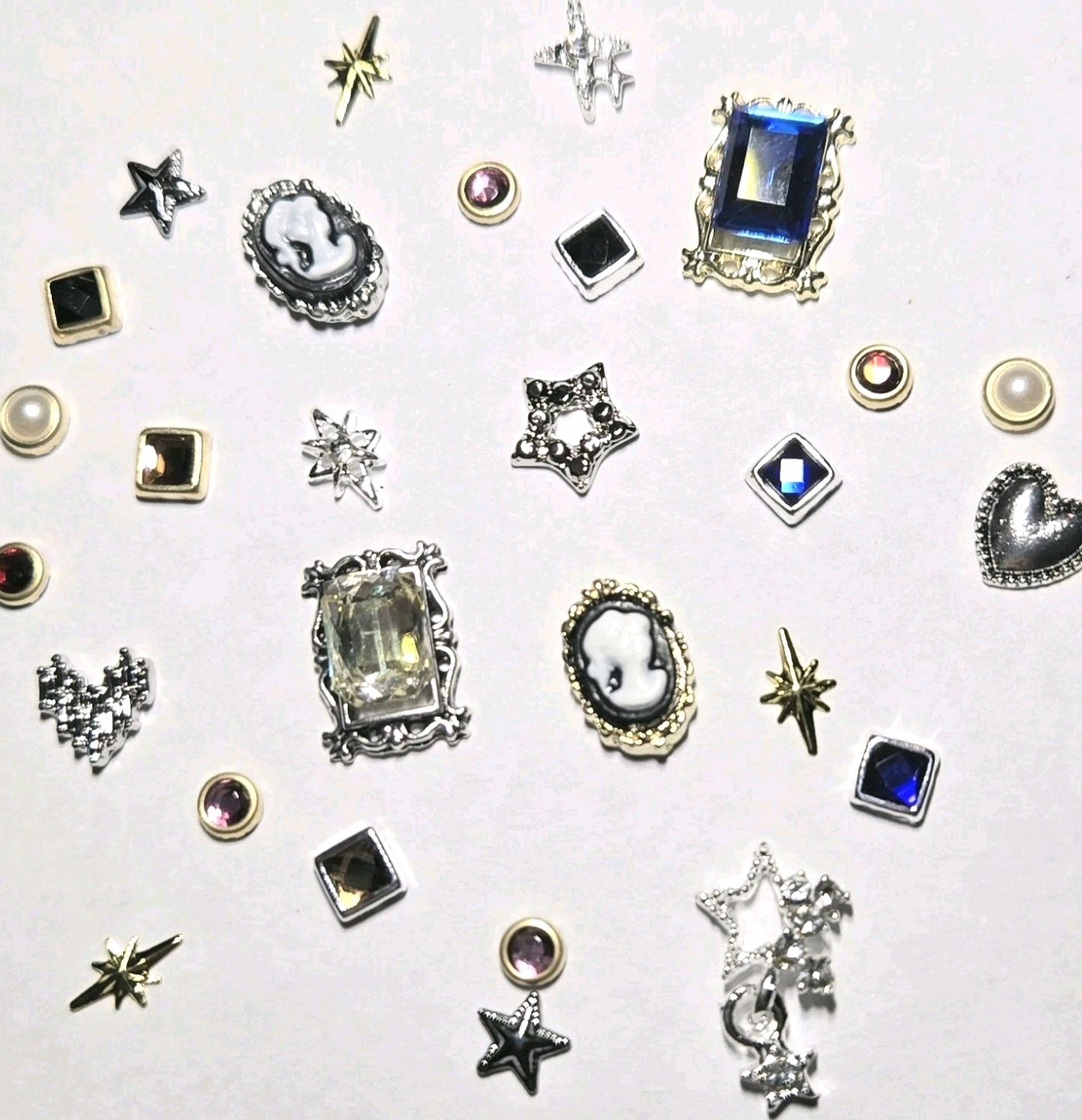 30 Pieces 3D Nail Art Charms Stars Frames Gems Silver Gold Cameo Hearts Bling