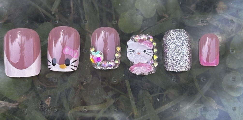 Hello Kitty Press On Nails 24pcs Set Pink Silver Shiny Square Cat Sparkle Heart