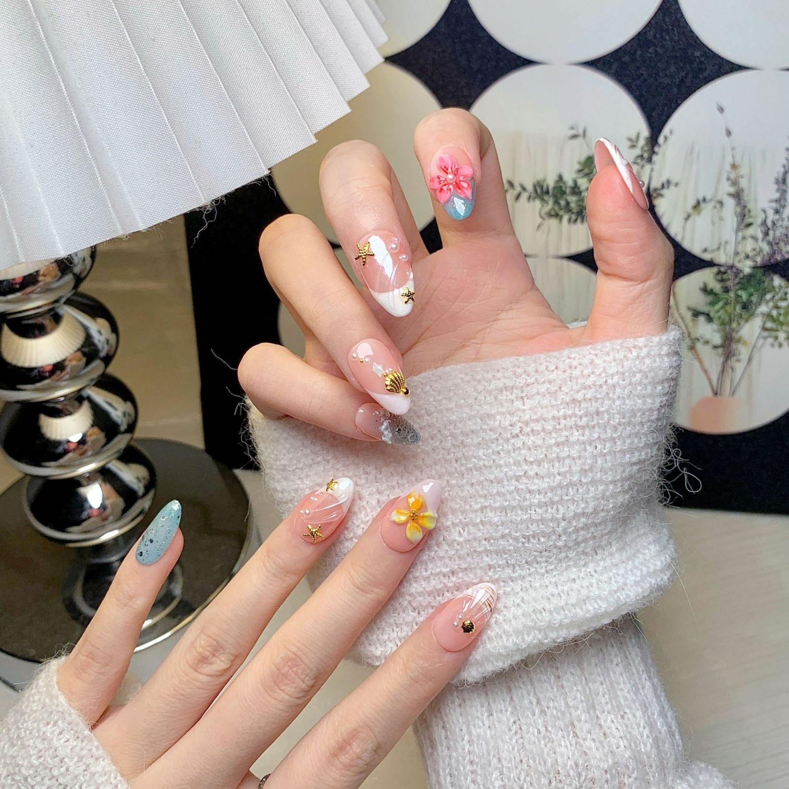 Handmade 10pcs Ocean Beach Summer Press On Nail in Almond Shape, Nail Size S/M/L