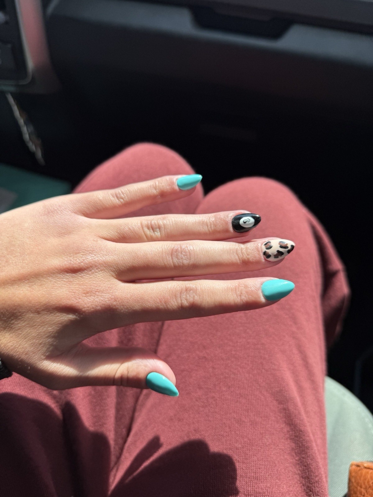 Handmade Western Style Press-on Nails Almond Shape Short length