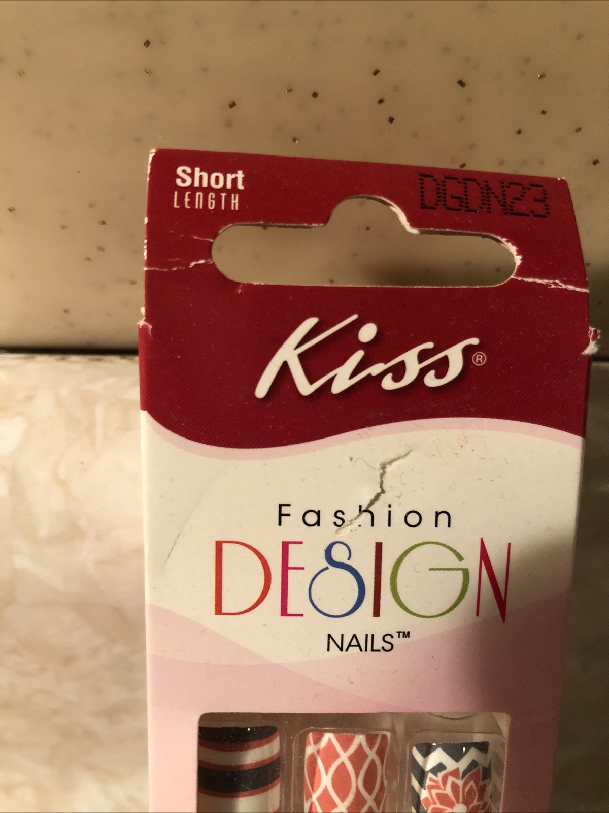 Kiss Glue On Nails Deep Red tips with Chevron pattern Medium