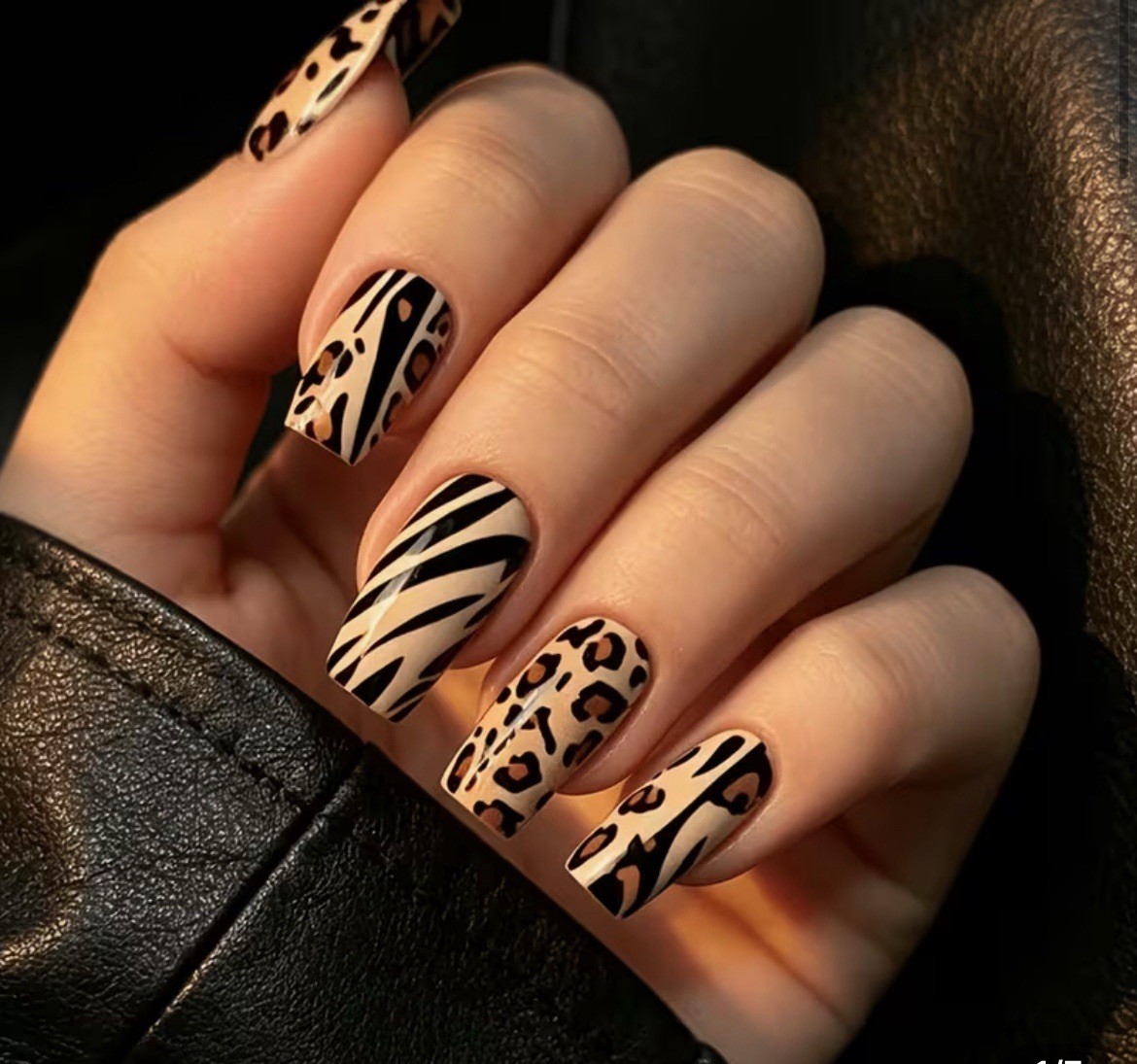 8 Sets Women oval shaped fake nails, print of leopard, zebra, cow, tiger, etc.