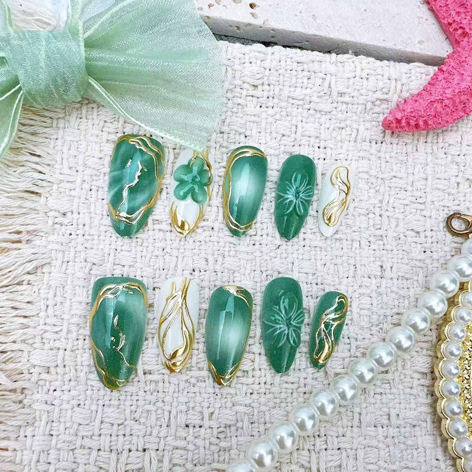 30Pcs Green Press on Nails Medium Almond 3D Flower Fake Nails with Gold Lines Gi