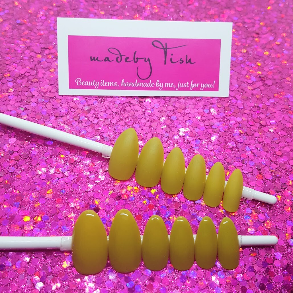 Ready To Wear – The Grass Is Greener | Light Green | Coffin or Stiletto Nail Set