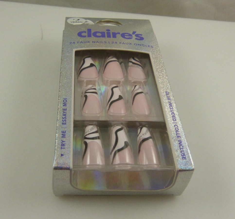 faux false nails elegant long color with glue black white silver Claire’s