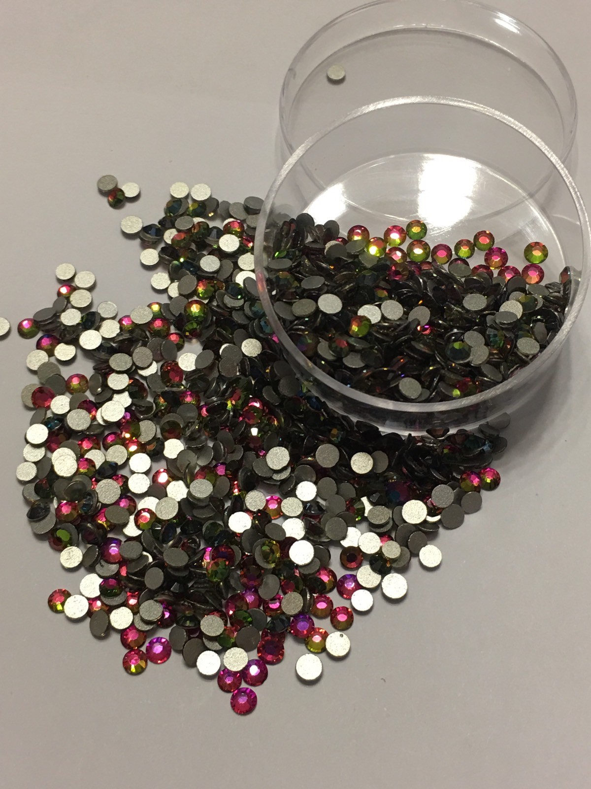 diamond cristales para uñas varios tamaños y colores 1440pz en cada contenedo