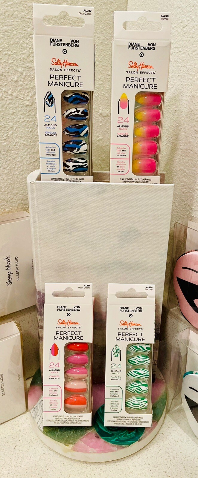 Diane Von Furstenberg x Sally Hanson 4 Pack RARE Adhesive Nails/ Sleep Masks NWT