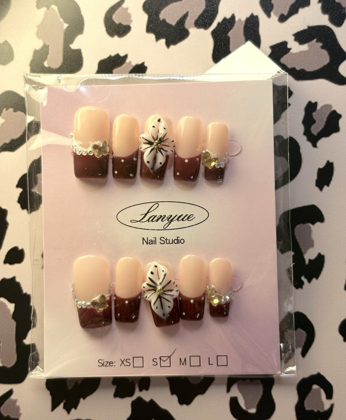 Lanyue Press-On Nails Beige Brown 3D Flower Pre-Designed Full Cover Square