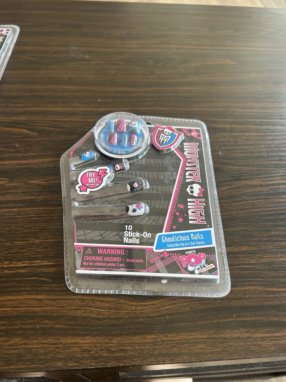 Monster High Ghoulicious Nails 10 Stick-On Nail Charms By Pop Girl Skulls & Art