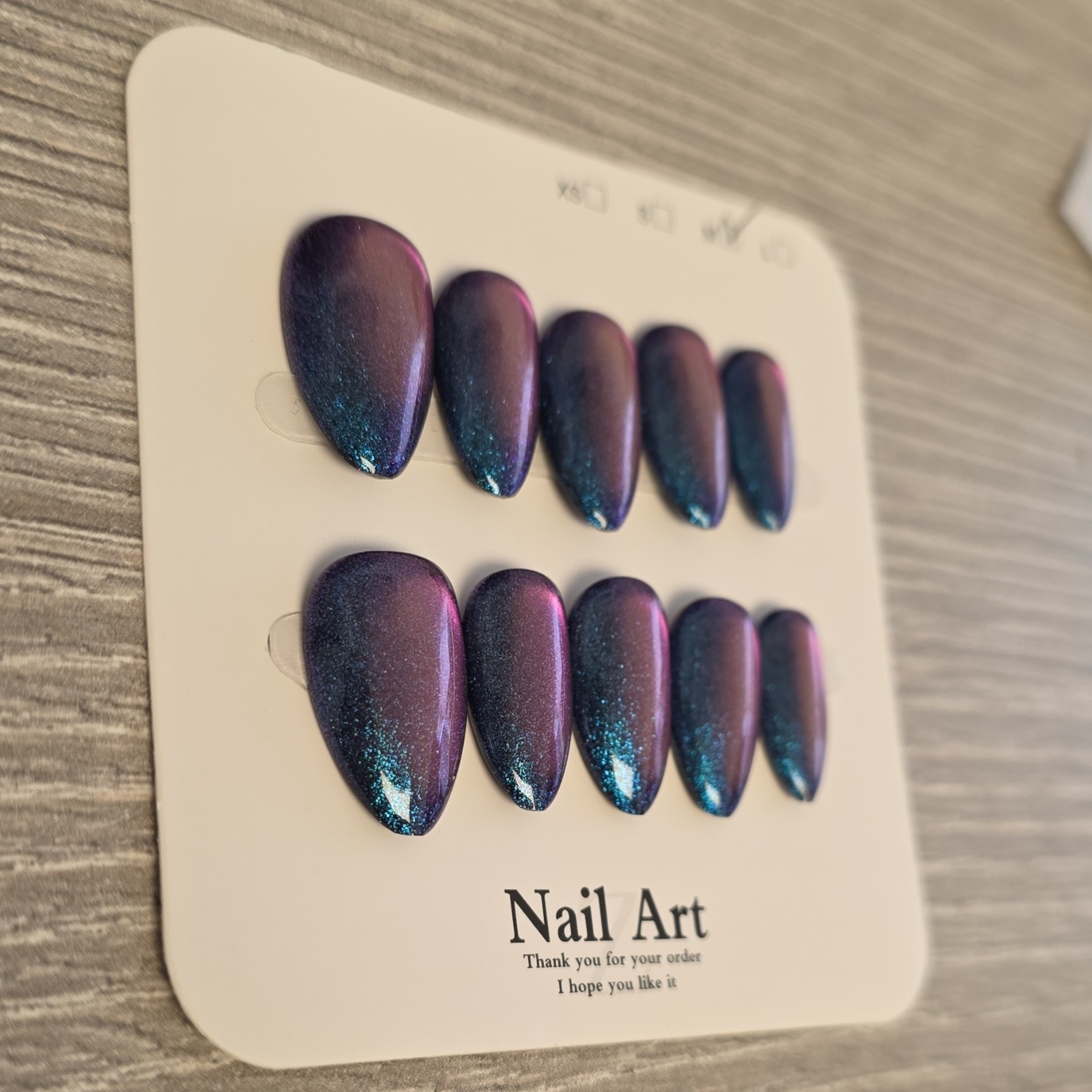 Cateye Purple Pink Blue Gradient Medium Oval Press-On Nails Set Full Cover