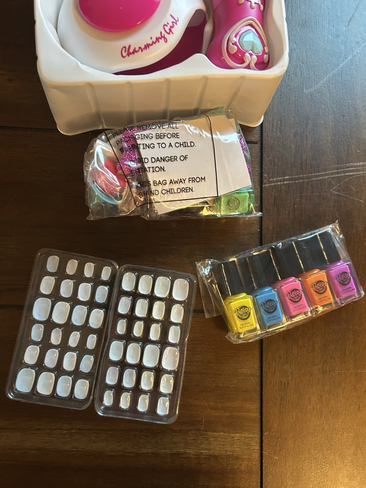 Nail Art Studio Girls Nail Polish Kit Ages 6+