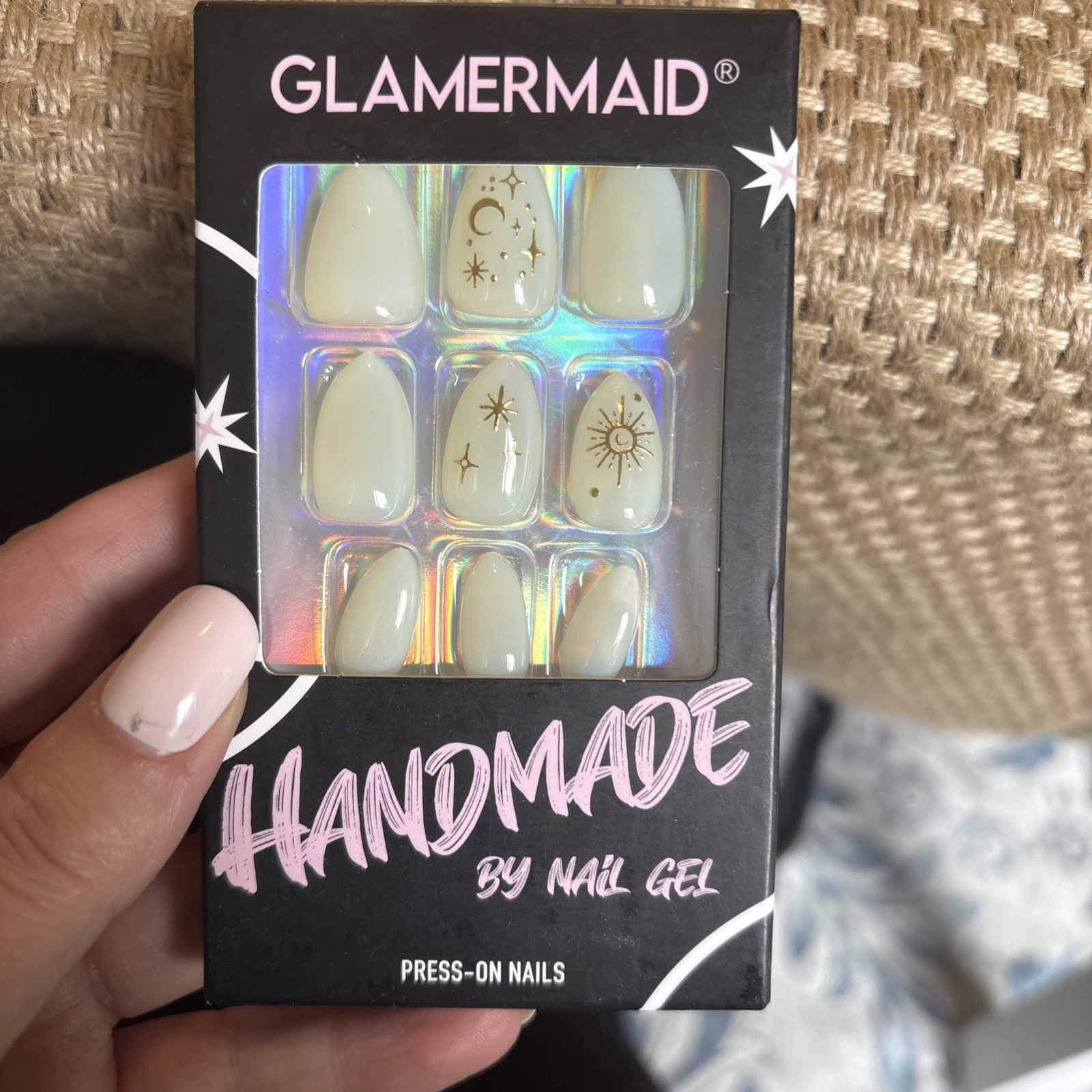 Press-On Nails Set Of 2 Almond Shape, Short And Medium Length With Glue Tabs