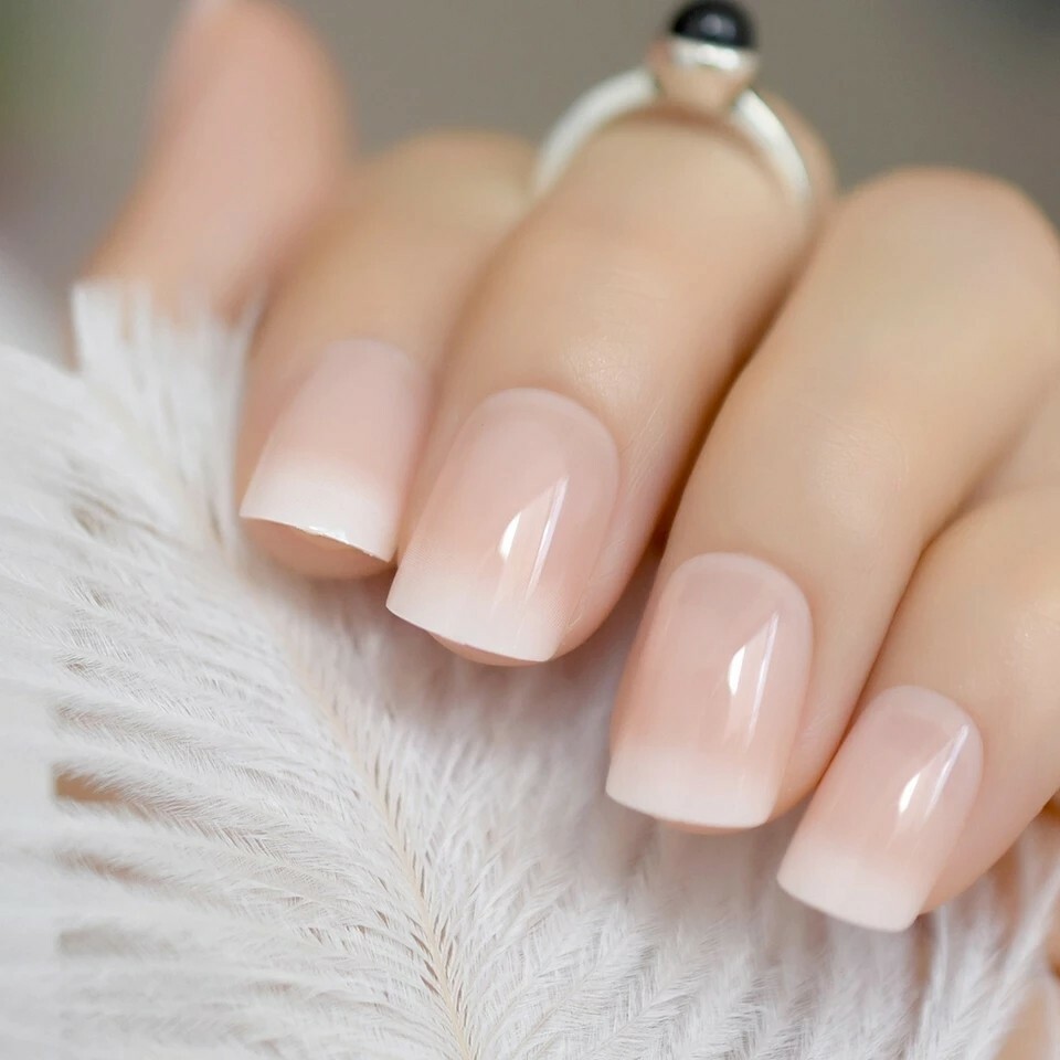 Ombre French Tip Gradient Short Press On Nails With Glue