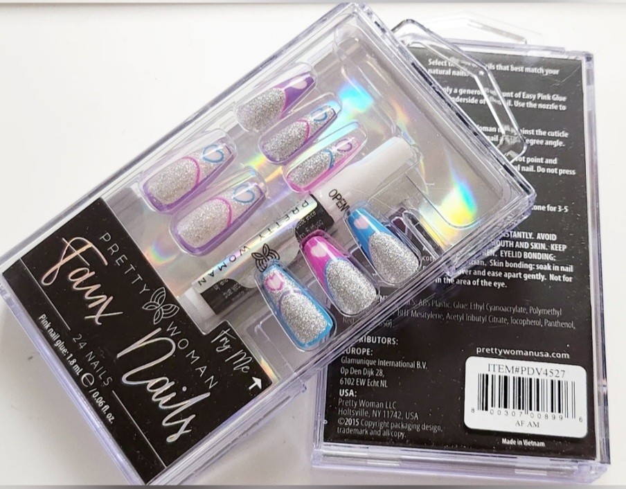 NWT PRETTY🦋WOMAN FAUX NAILS LONG GLITTERY COLOR FRENCH HEARTS+ GLUE!