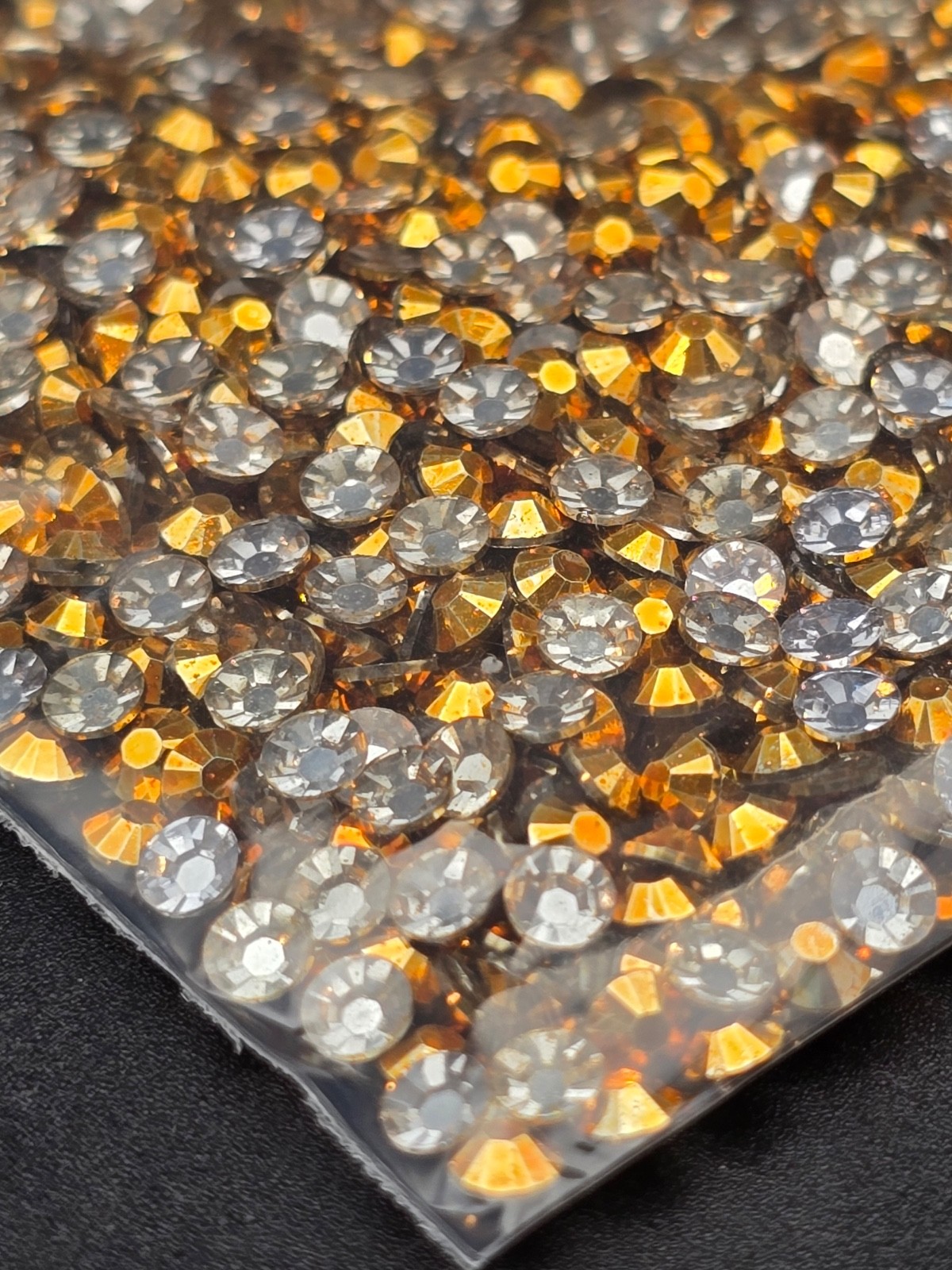 2000 x Resin 4mm Flat Back Rhinestones Phone Nail Shoe Art Craft Gems SS16 DIY