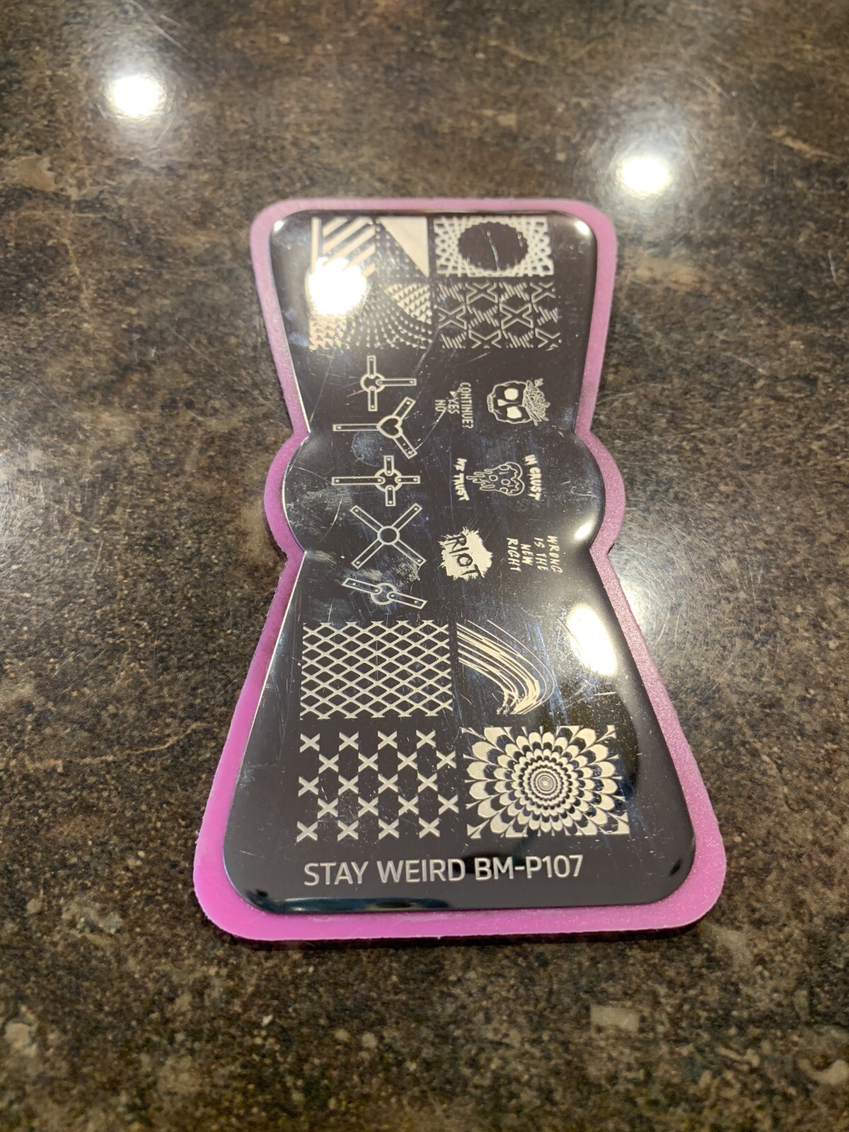 Maniology Bundle Monster BM-P107 Stay Weird Retro Nail Stamp Stamping Plate