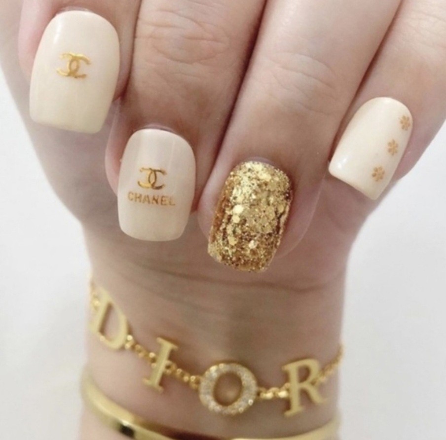 NWT NAIL ART DESIGN SELF-SEAL STICKERS METALLIC GOLD N°40!