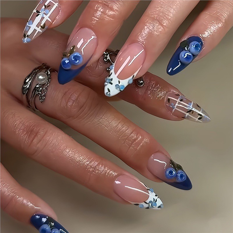 Sweet Almond False Nails Cute Blueberry Plaid Design Press on Nails Wholesale