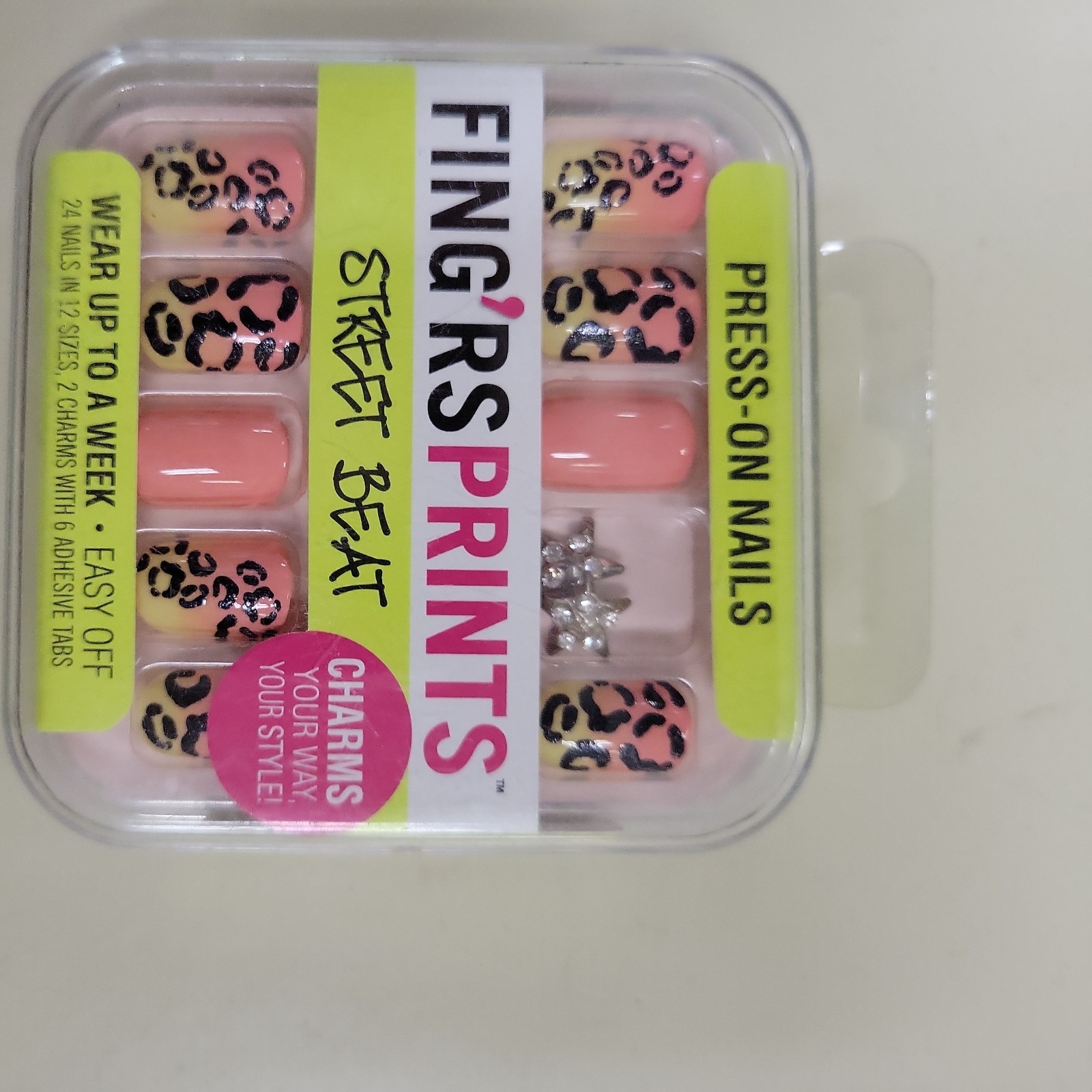 Pack of 4 Prints Street Beat Press-On Nails, Medium Length