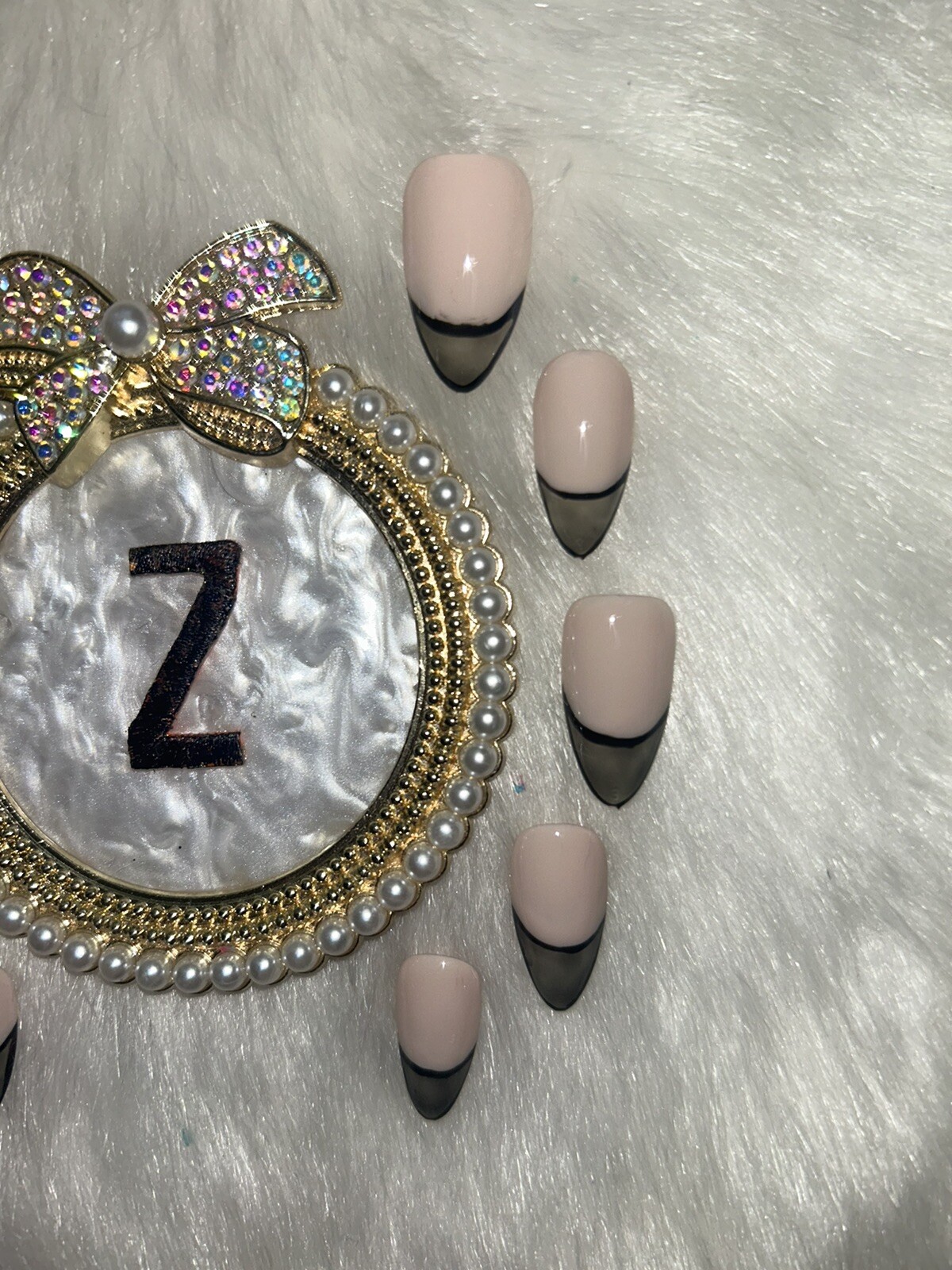 Z NAILZ! Handmade Nude/Sheer Black M Almond Shiny Press On Nails