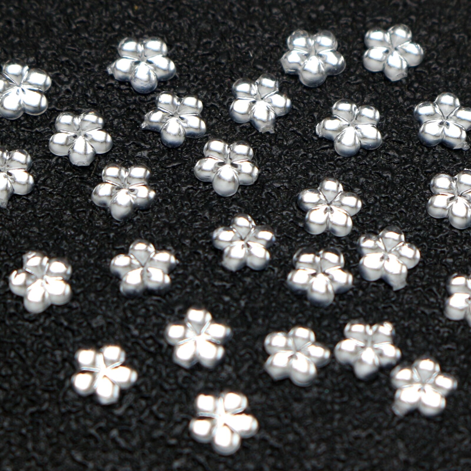 1000 Acrylic FlatBack Mini Flower Rhinestones Gems 4mm Tiny Nail Art Tips