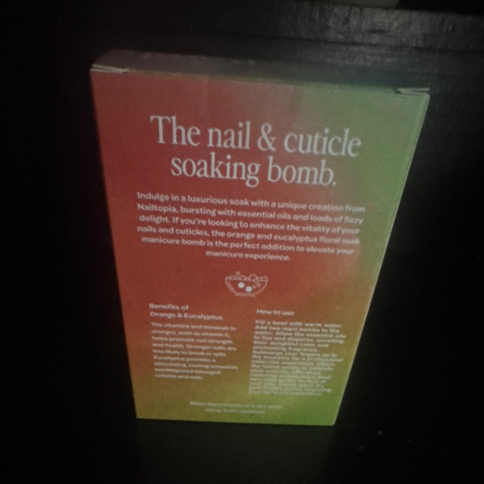 Nailtopia Mani Bomb Orange & Eucalyptus 16 Bombs + Loofah Vegan Plastic-Free